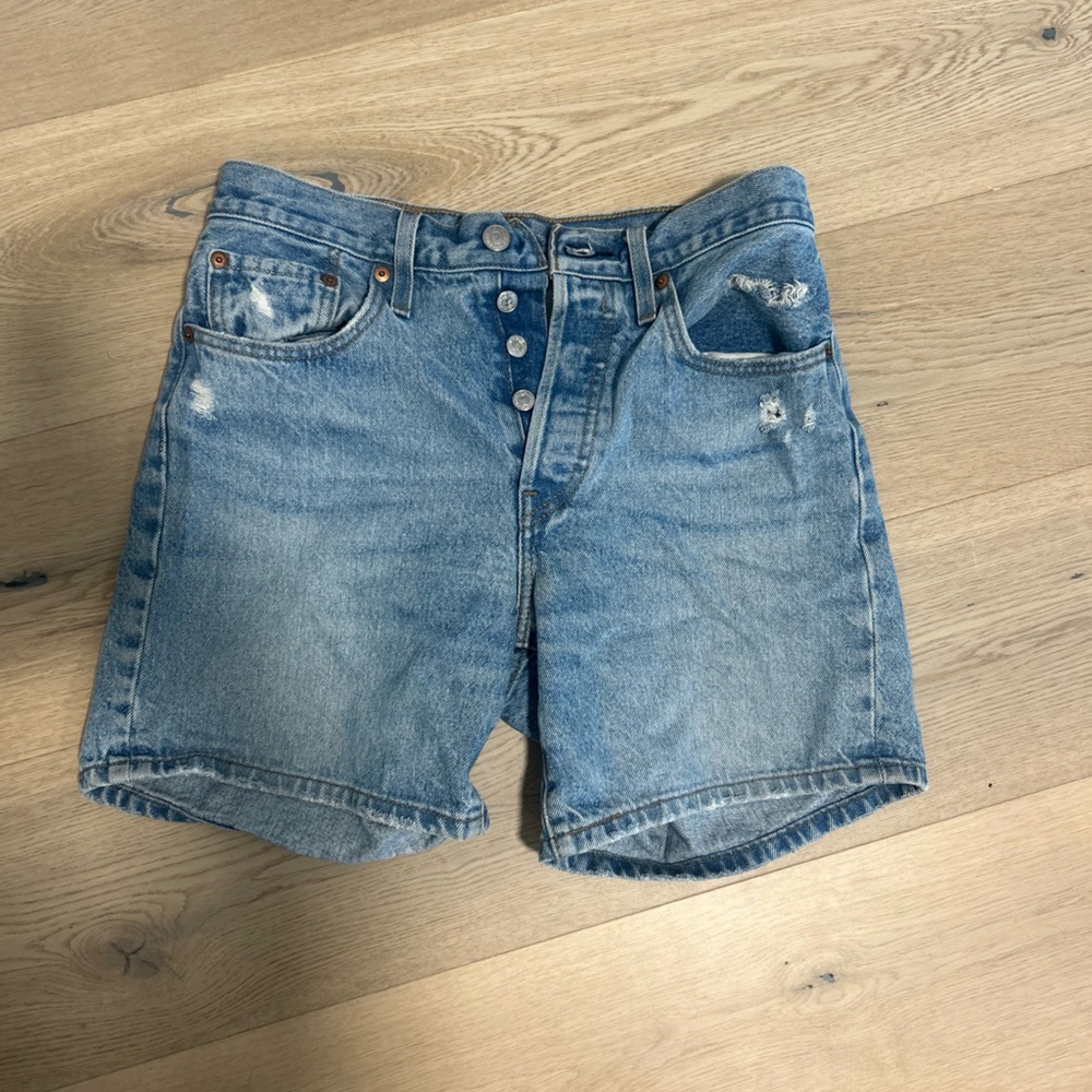 Levis jean shorts